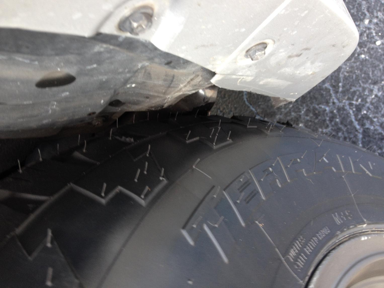 HELP! Tire issue Rubbing-img_6033-jpg