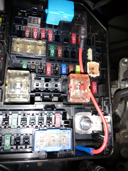 Path of wire out of fuse box under the hood?-img_20151003_123950161-jpg