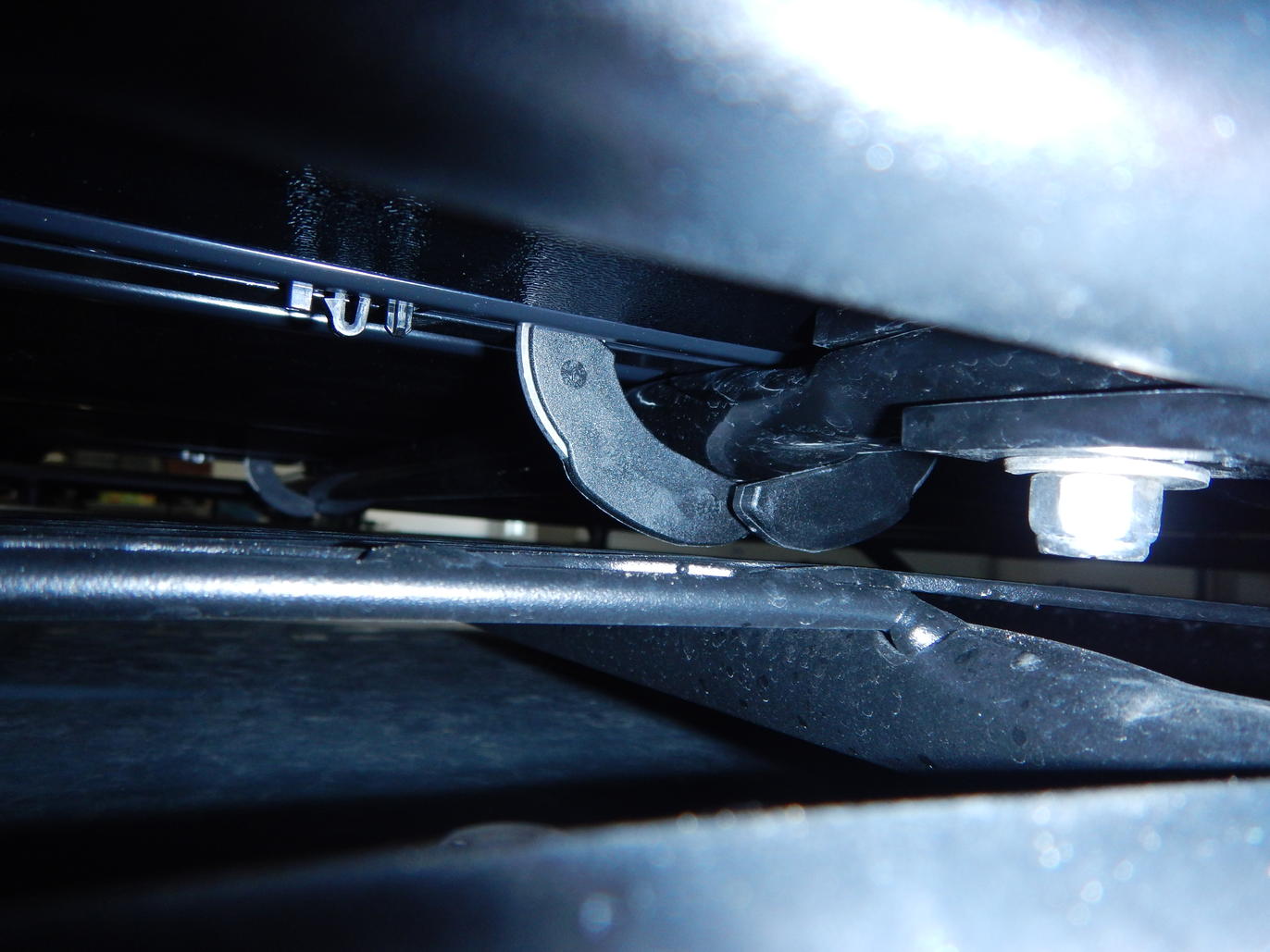 Gobi Stealth Rack &amp; Thule Motion XT Alpine Roof Box-dscn3332-jpg