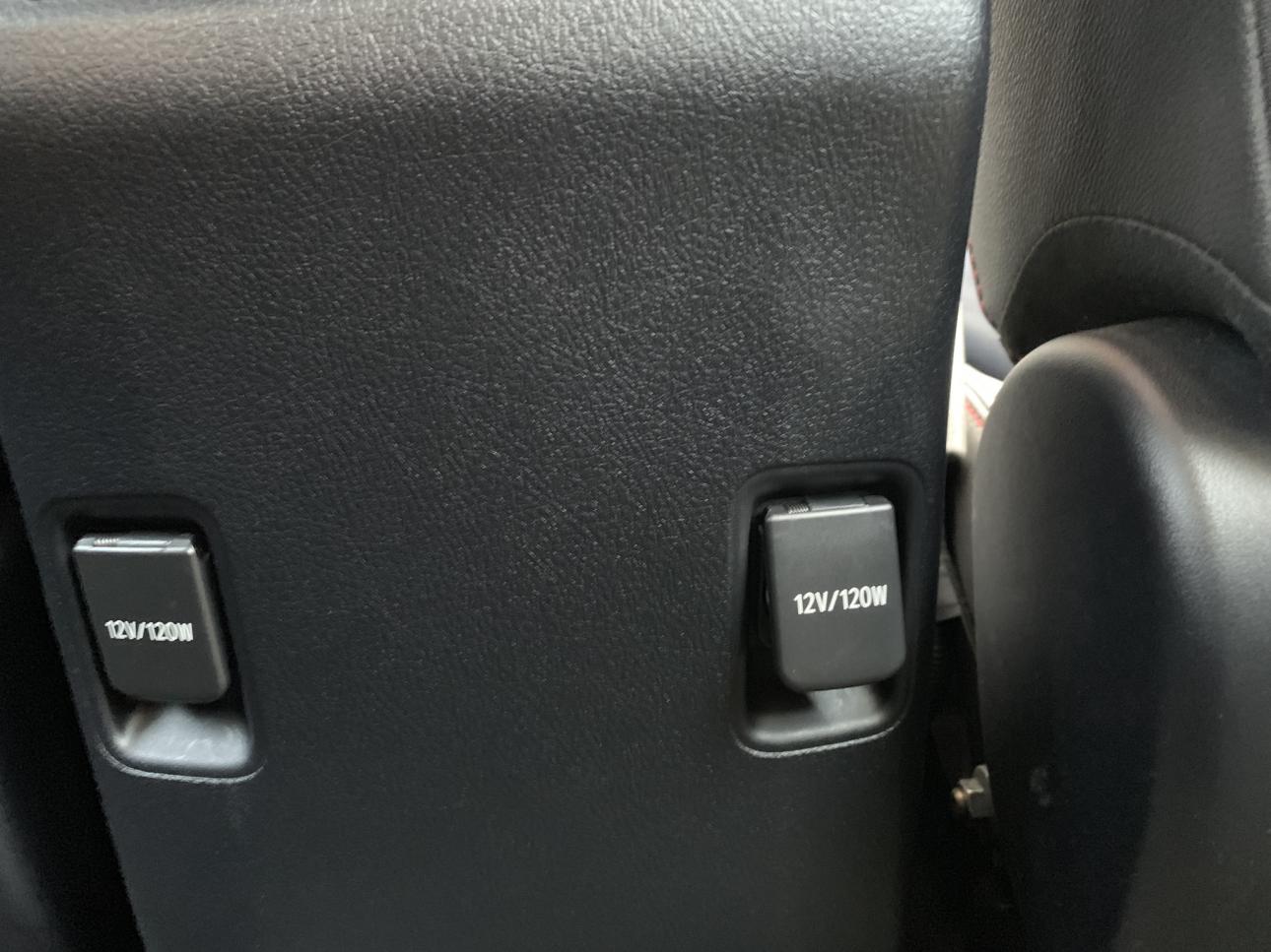 USB Charger In 2nd Row-1-jpg