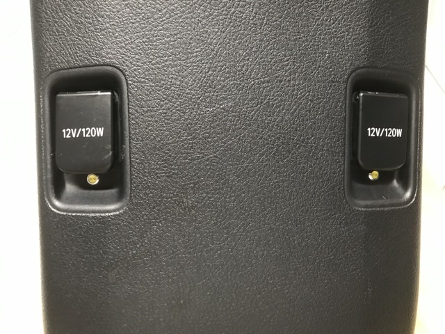 On-Demand Rear Seat Footwell Lights-936b40d2-0d24-48a3-a3d1-402833daf12c-jpeg