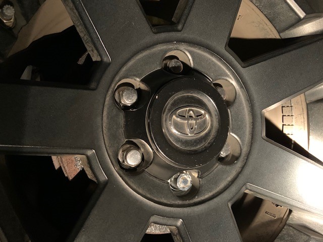 4Runner Off Road Rim-center-cap-jpg