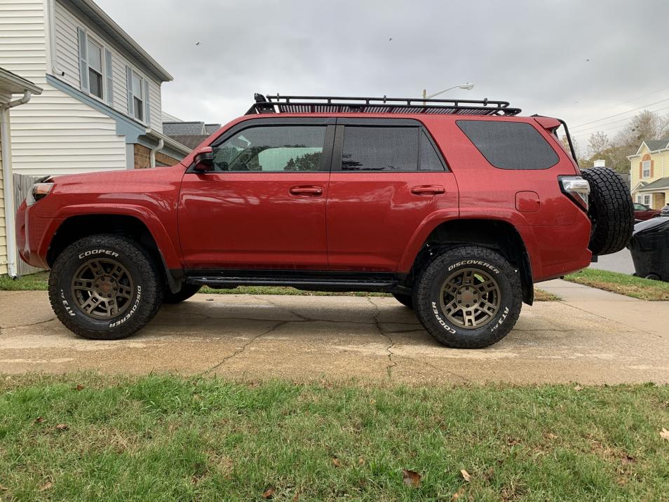 Did Red 4Runner with 4wd and 3rd row seats ever exist?-339db0e5-3bd8-4139-8c64-66ad5e000928-jpg