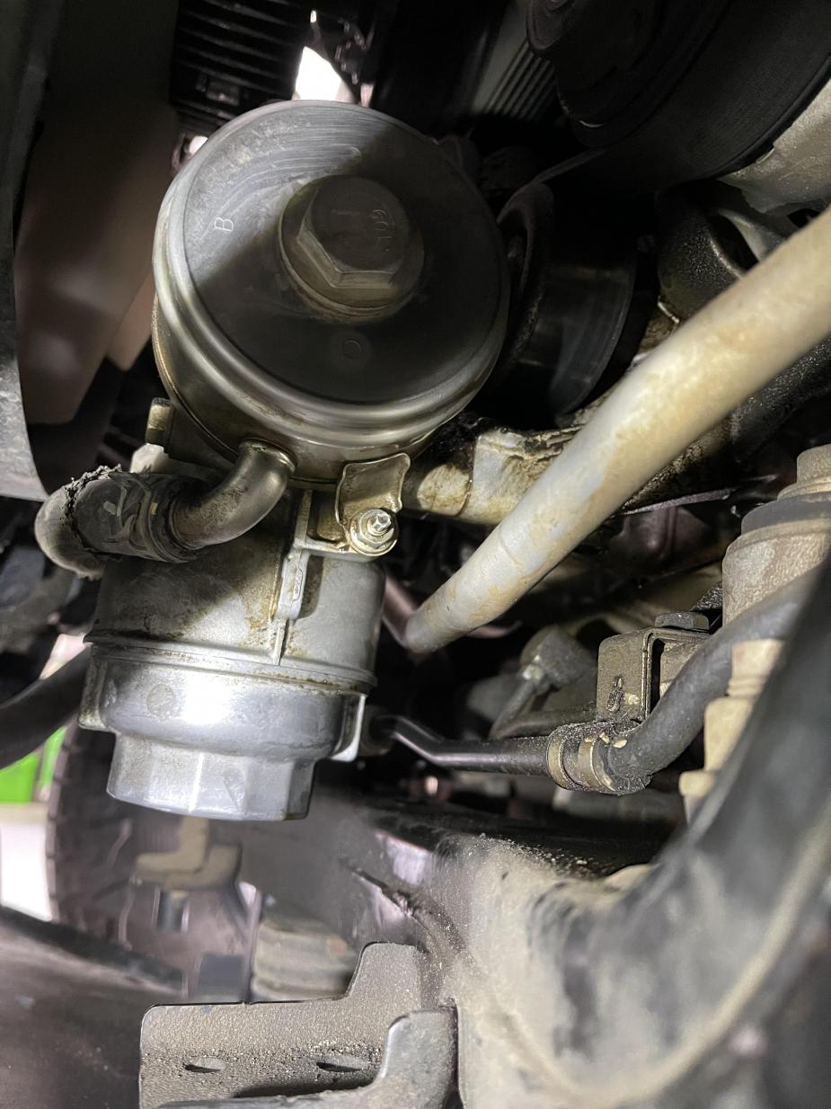 Looking for some help on an oil leak-toyota1-jpg