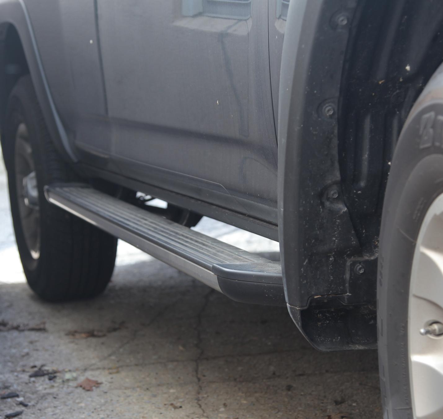 5&quot; Gladiator Running Boards Toyota 4Runner (Trail Edition Only) 2010-2011-img_9612-jpg