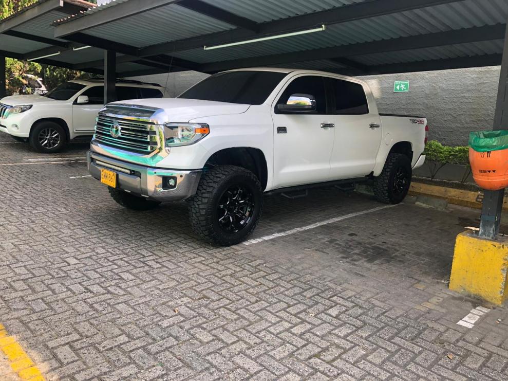 Dobinsons Tundra Options (1st &amp; 2nd Gen)-tundra-3infront-2inquickriderear-jpg