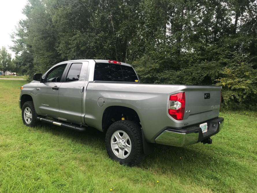 Dobinsons Tundra Options (1st &amp; 2nd Gen)-tundra-full-2inch-lift-c-jpg