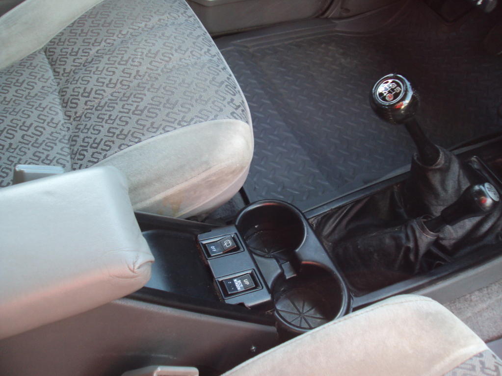 86 T4R cupholders/lights-4runner-cupholder-2-jpg