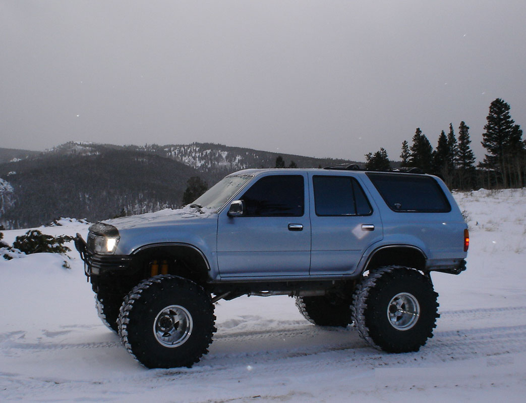 First released in august 1989 the 2nd gen 4runner came with the 4cyl engine...