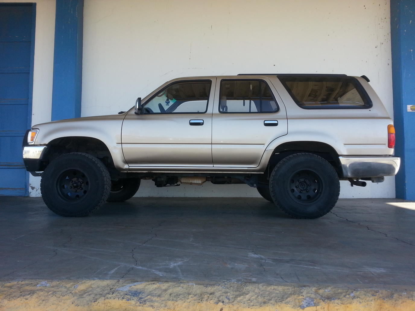 Official Classics Lift and Tire thread-20130405_092426-jpg