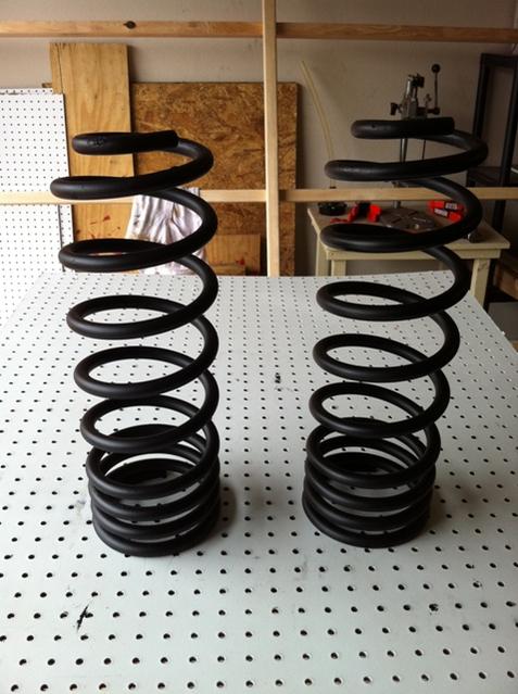 For Sale: Old Man Emu 890 coil springs (pair)-img_0377-jpg