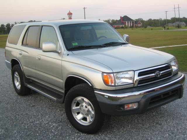 F.S. - 2000 4Runner 4X4 SR5 Silver MANUAL TRANSMISSION!-img_0770-jpg