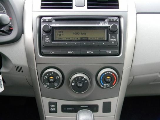 Anyone know what model this stereo is?-26113813361-324188938-im1-08-565x421_a-562x421-jpg