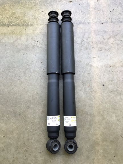 FS: OE Rear Shocks Set 0 (CT-0141a270d61c8885e928fa7a14640ab4db64f8b3f5-jpg