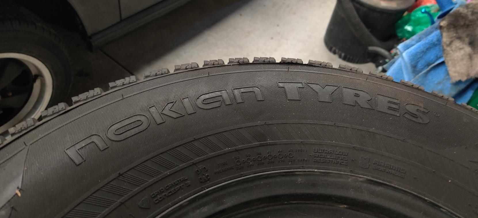 Nokian Hakkapeliita R3 SUV / Steel Wheel Set - Chicago-img_20201028_081536-jpg