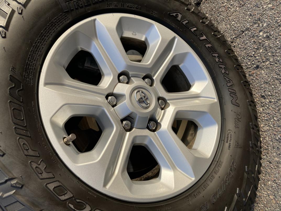 Set (4) 2017 sr5 premium wheels - Minneapolis-0-6cc70fe7-04dd-454e-975c-38dc28cc39c0-jpg