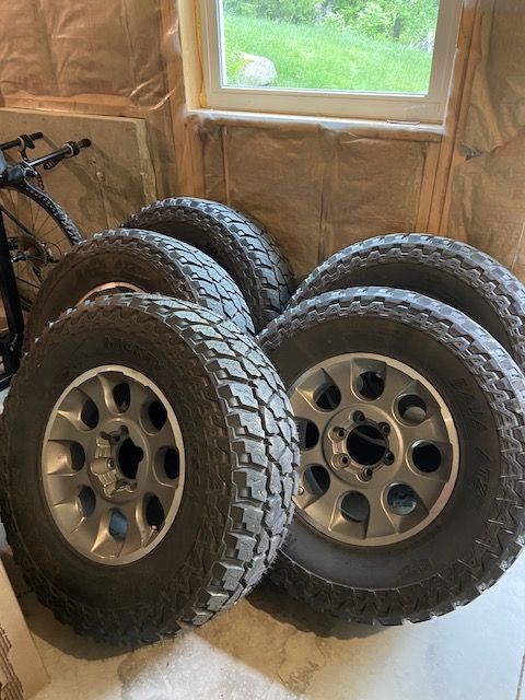 FS: 5 TE/FJ Mounted Wheel tire combo, 00 Maine-img_4400-1-jpg