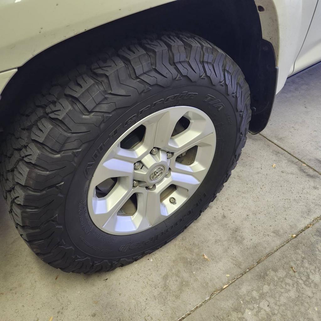 FS, 5th gen Stock wheels with like new BFG All terrain KO2s, 00 South Bend, IN.-screenshot_20221031_172317-jpg