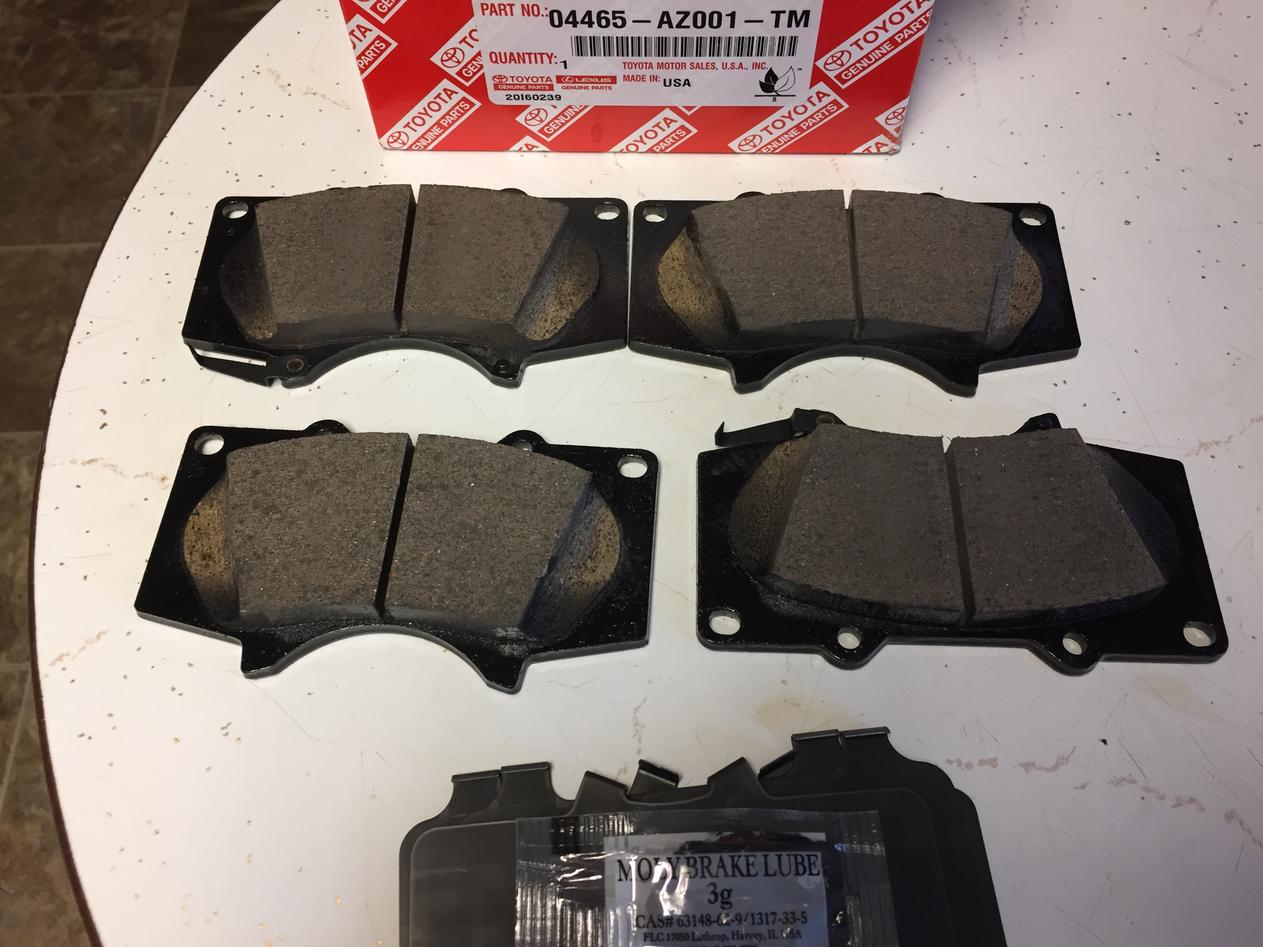 5th gen 4runner oem front brake pads  des moines iowa-img_3267-jpg