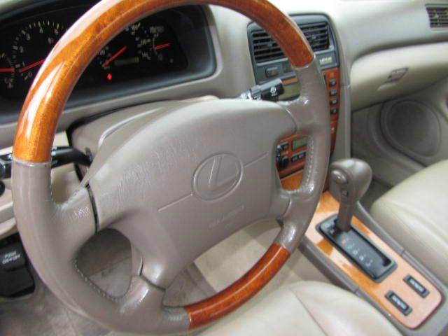 WTB 3rd Gen Tan/Oak Steering Wheel-795673034-jpg