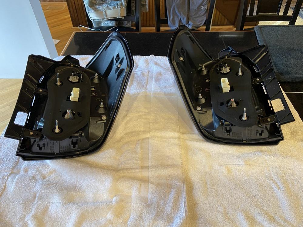 FS/FT 5th Gen headlights, taillights, running boards, floormats St Louis-taillights2-jpg