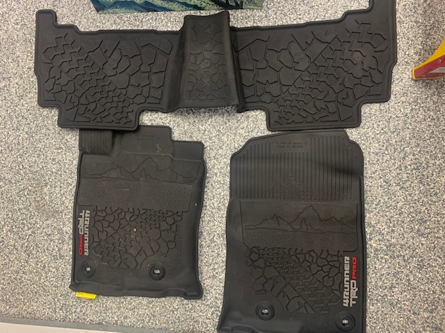 FS: 2 sets OEM 4runner all weather floor mats, like new - Norcal, CA (burlingame)-img_2897-jpg