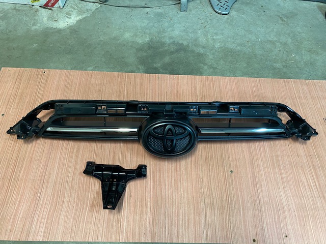 FS 5th Gen: 2020 4Runner Venture Edition OEM Upper Grille-img_9702-jpg