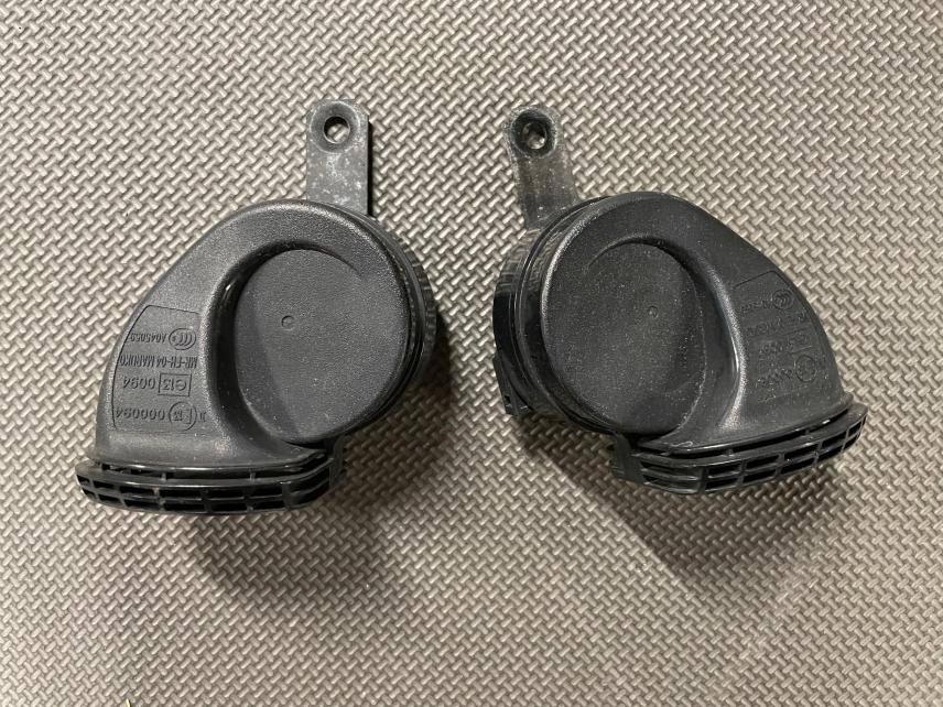 SSO 5th Gen Washer Bottle Cover &amp; OEM Horns-img_0912-jpg