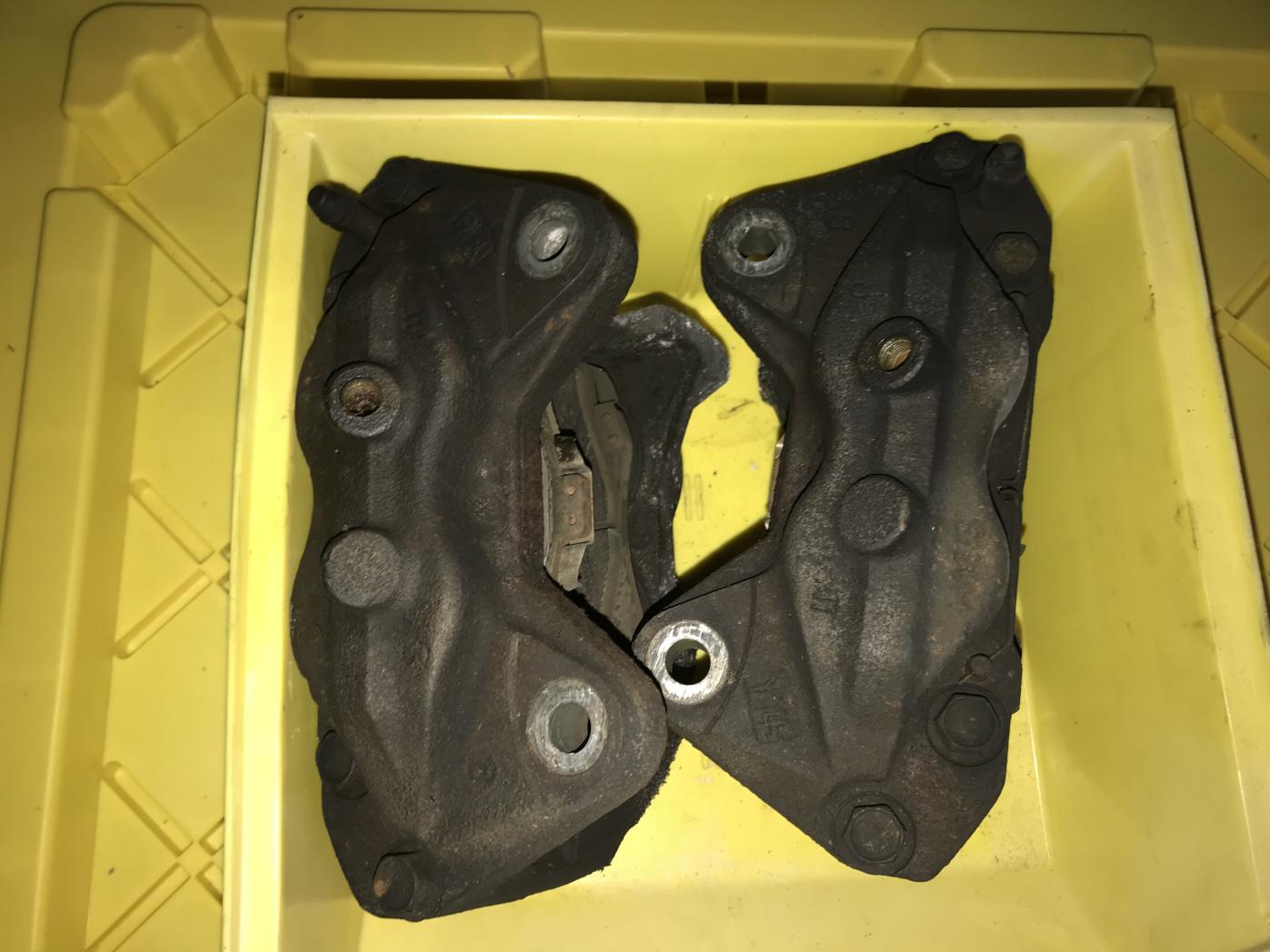 OEM front calipers- 3rd gen 4Runner-82bddf24-bf9e-4baf-966e-129dcc534514-jpg