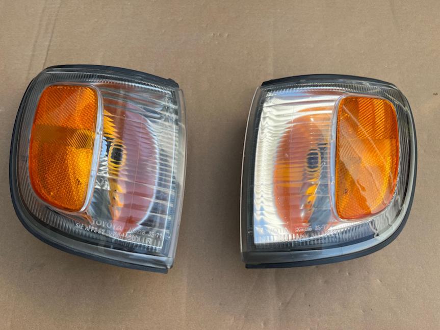 1999-2002 4Runner OEM headlights/parking lights, SOLD-turn01-jpg