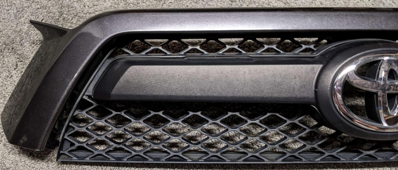 FS: 5th 2012 Gen Trail Edition front grille upper/lower 0 OBO. Philly, PA-grille3-jpg