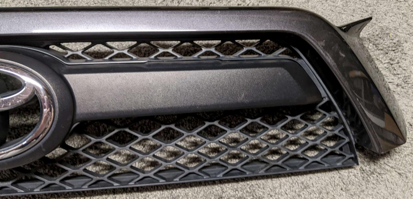 FS: 5th 2012 Gen Trail Edition front grille upper/lower 0 OBO. Philly, PA-grille4-jpg