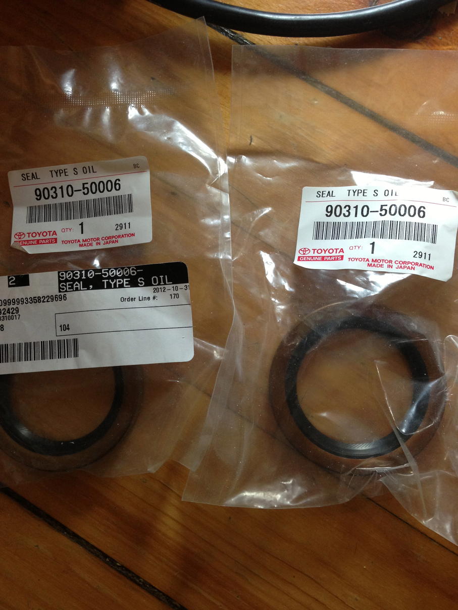 FS (Chicago): 96-01 T4R OEM Ball Joints/Bolts, VC Gaskets, Tundra Pards-img_0597-jpg