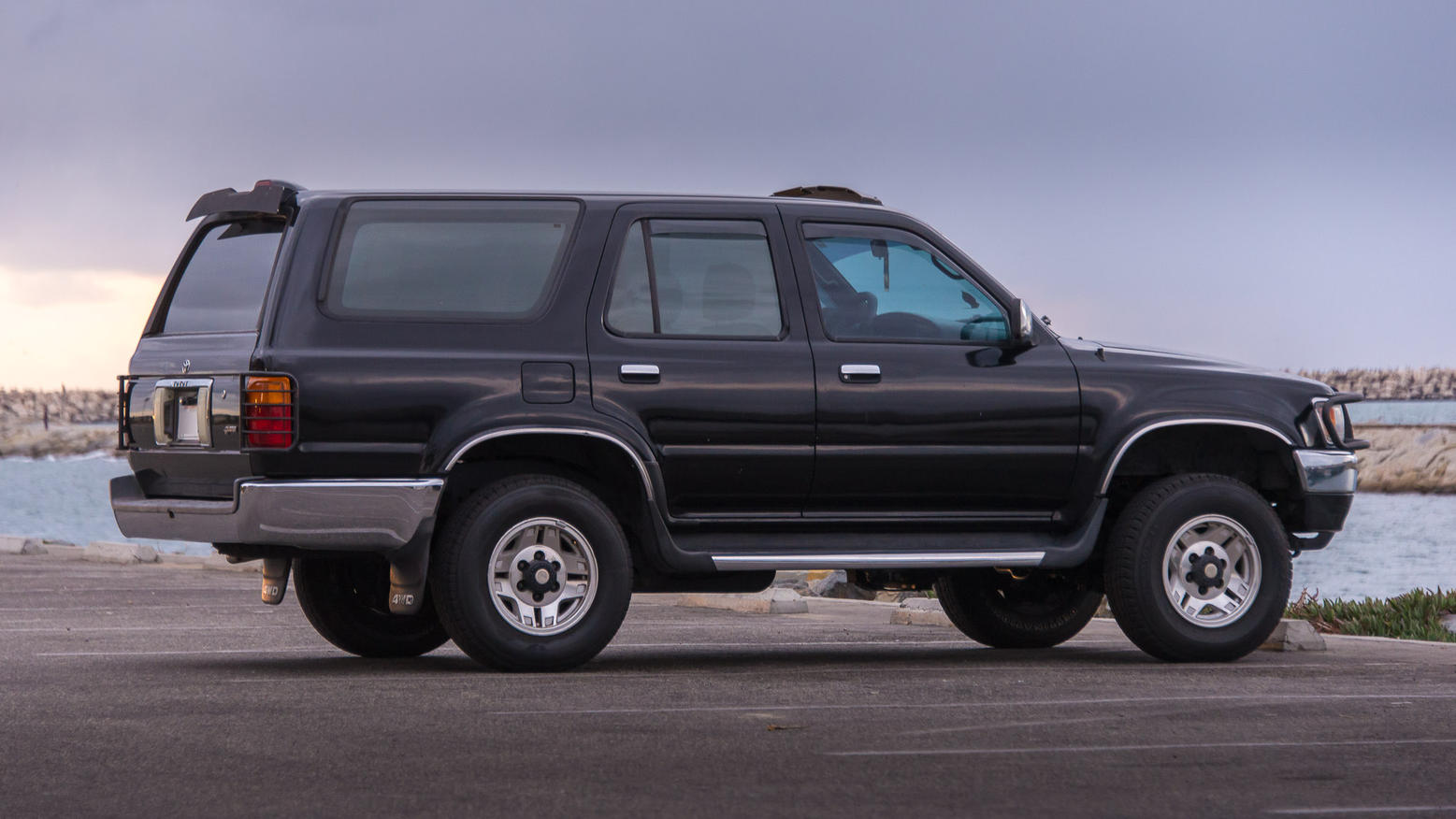 FS: 2nd Gen. Black 1995 4Runner SR5 V6 4WD Auto, Los Angeles, CA - 00-131028_4runner-sale_1000-x-563-2-jpg