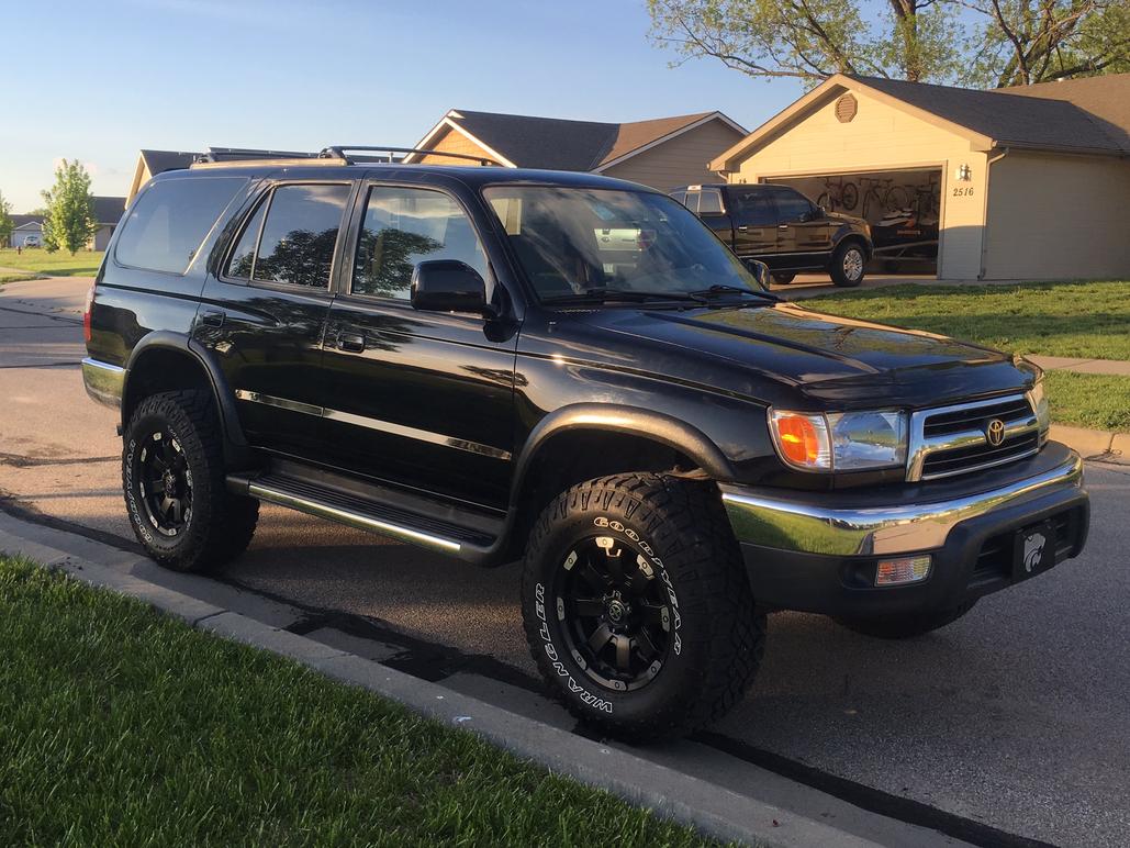 FS 2000 Toyota 4Runner SR5 V6 4X4 - 132k-2-jpg