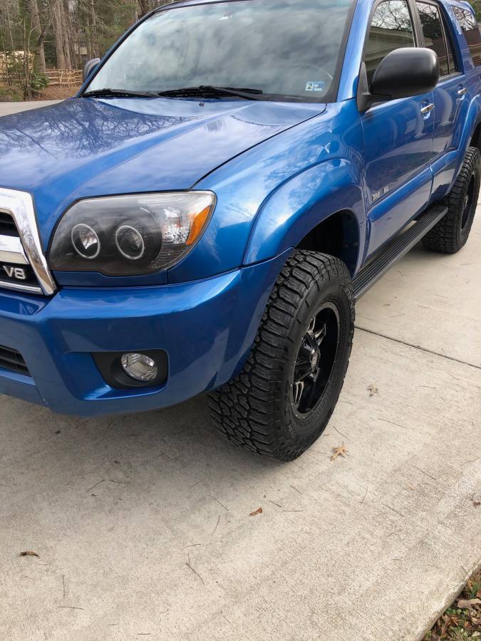 FS: 07 4Runner V8 AWD, ,500 OBO in WIlliamsburg VA-4r-driver-3-4-view-front-jpg