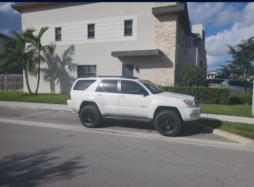 2005 4runner SR5 4wd 10.5k MIAMI, FL-whatsapp-image-2022-01-24-12-50-54-pm-2-jpeg