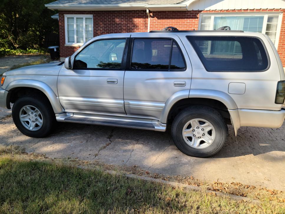 *MAJOR PRICE REDUCTION* FS 2x 3rd Gen 4Runners, (96/99) Manhattan, KS-20221008_155235-jpg