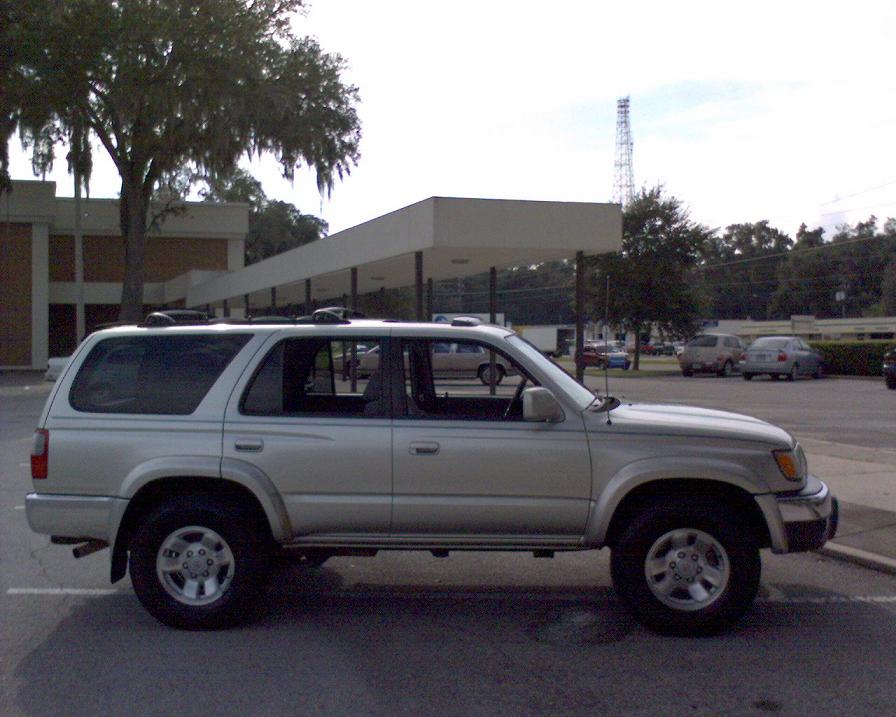 Silver 2000 SR5-passengerside-jpg