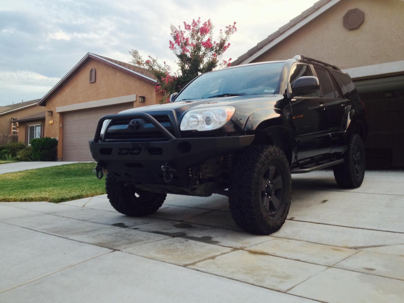 Post Up you Black 4runners!-image-jpg