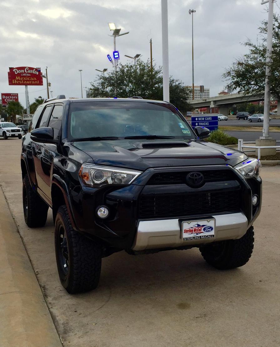 Post Up you Black 4runners!-image-jpg