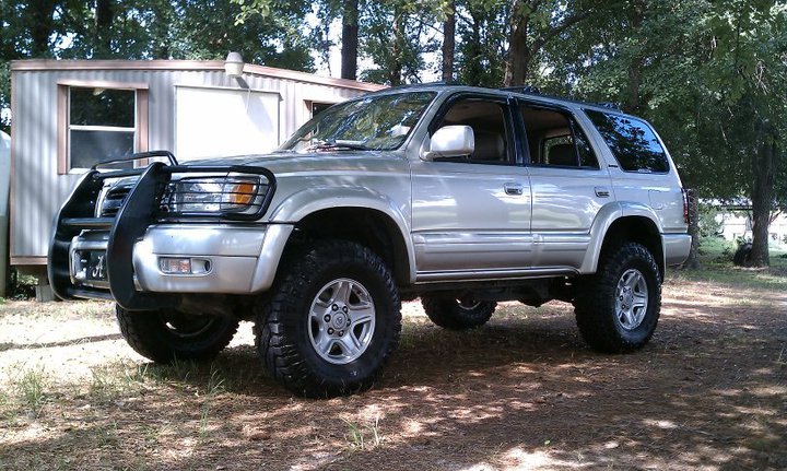 Post up your Silver 4runners....-40298_839832841365_27410057_46018731_2522568_n-jpg