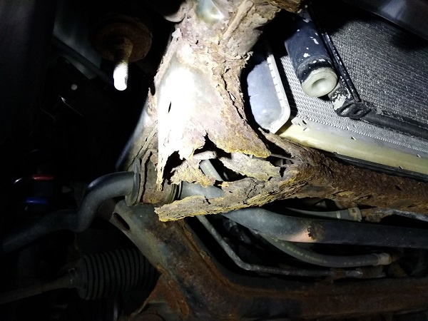 Toyota 4runner frame rust being looked at by feds-37826079_10212495934529437_4429350268571746304_n-jpg