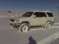 4 runner snow 1.jpg