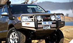 bull_bar_toyota_hilux.jpg