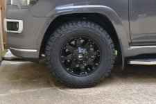 Fuel Octane wheels 17x8.5 BFGoodrich KO2 tires driver front pic 1.jpg Fuel Octane wheels 17x8.5 BFGoodrich KO2 tires driver front pic 1.jpg