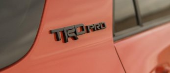 Toyota-4Runner_TRD_Pro_Series_2015_cropped.jpg