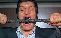 jaws-teeth-james-bond-prop-replica-8.jpg jaws-teeth-james-bond-prop-replica-8.jpg