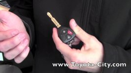 yaris key.jpg