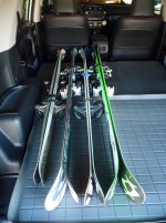 skis.jpg skis.jpg